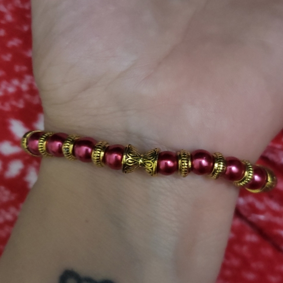 Handmade Gold bell Christmas bracelet - Picture 4 of 6